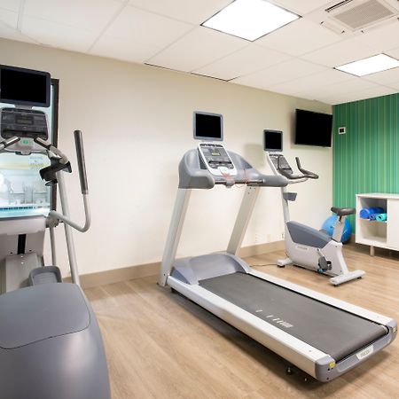 Holiday Inn Express Kansas City - At The Legends! By Ihg Bonner Springs Facilities photo