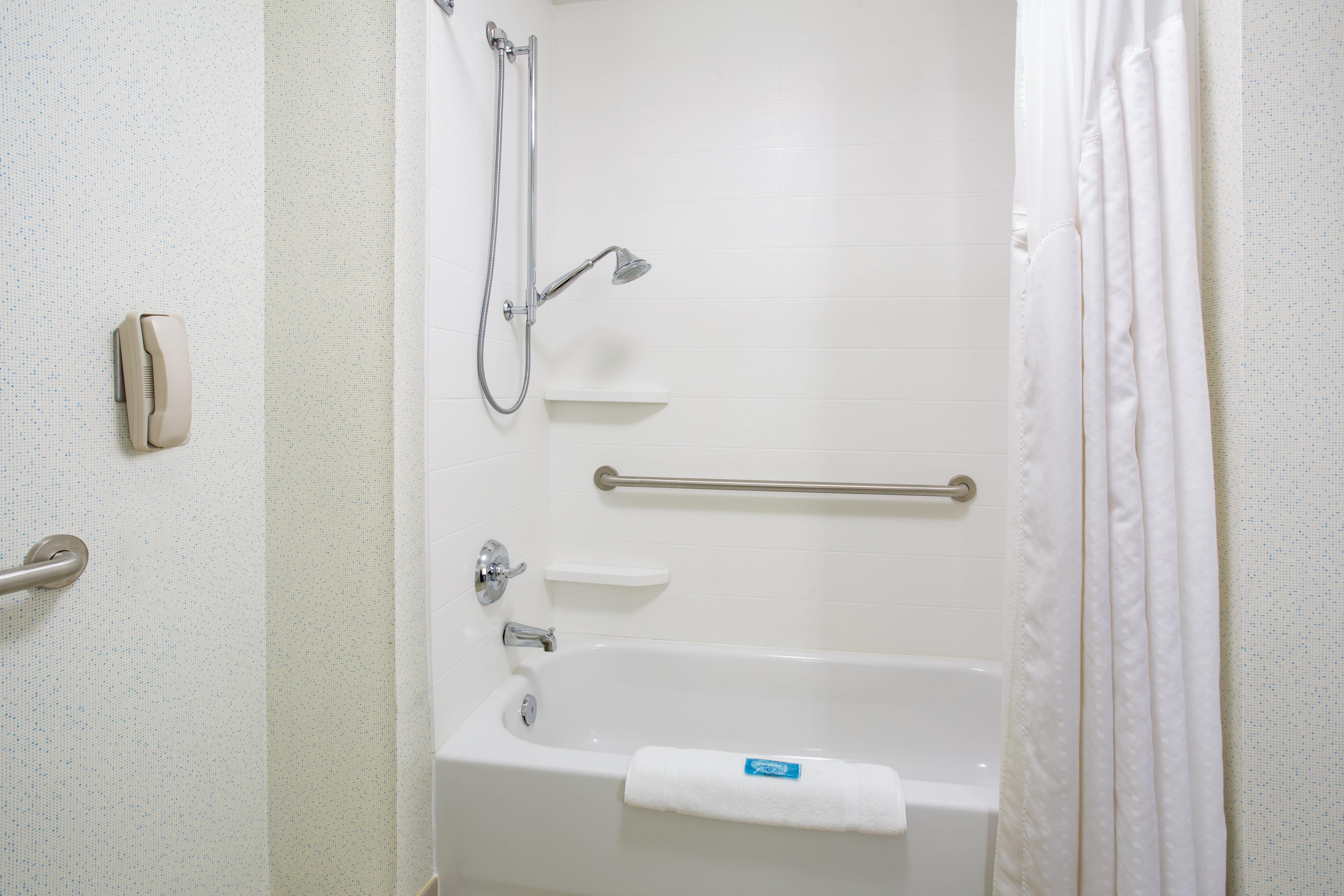 Holiday Inn Express Kansas City - At The Legends! By Ihg Bonner Springs Room photo