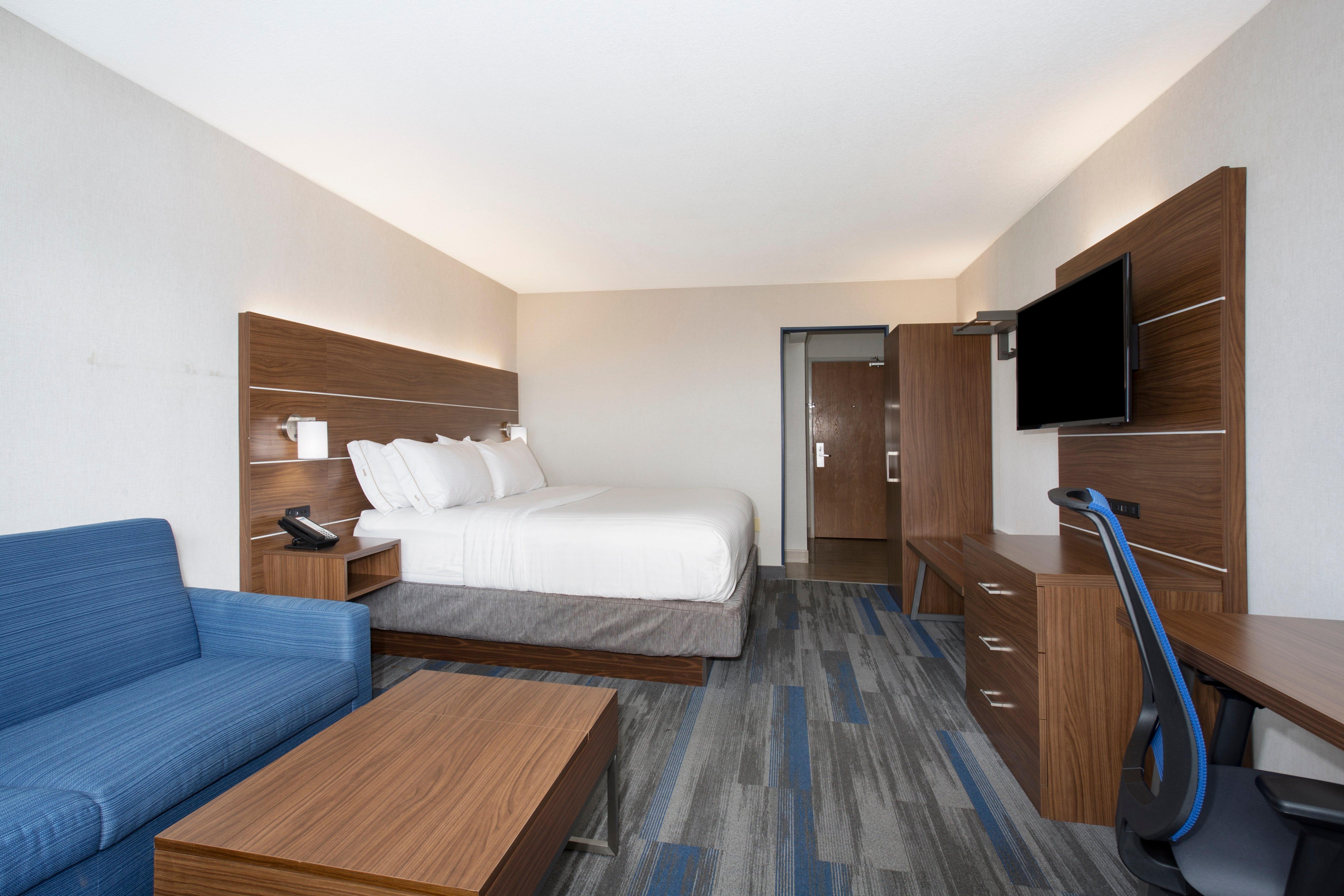 Holiday Inn Express Kansas City - At The Legends! By Ihg Bonner Springs Room photo